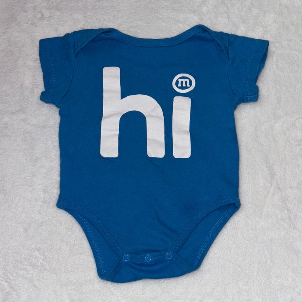 M&M Blue 'hi' One Piece bodysuit